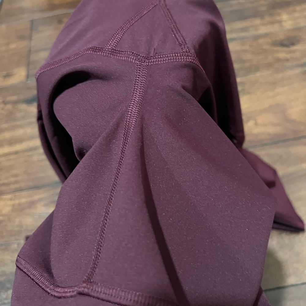 Lululemon Burgundy Leggings Size 6 - Picture 6 of 9